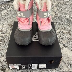 Sorel pink snow commander boots